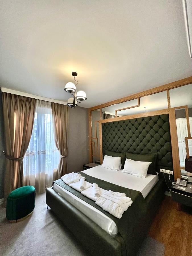 Rose Boutique Hotel Tiranë Ngoại thất bức ảnh